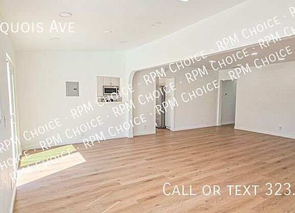 3rd image of 3441 Iroquois Ave