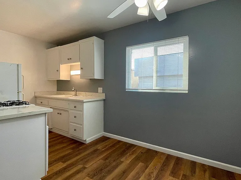 1225 Monte Vista Pl #2 — Photo 6