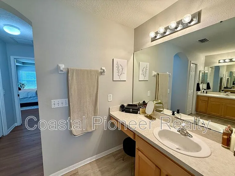 11113 Avery Oaks Dr — Photo 29