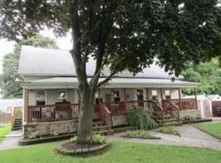 33 Brayton St, West Warwick, RI 02893