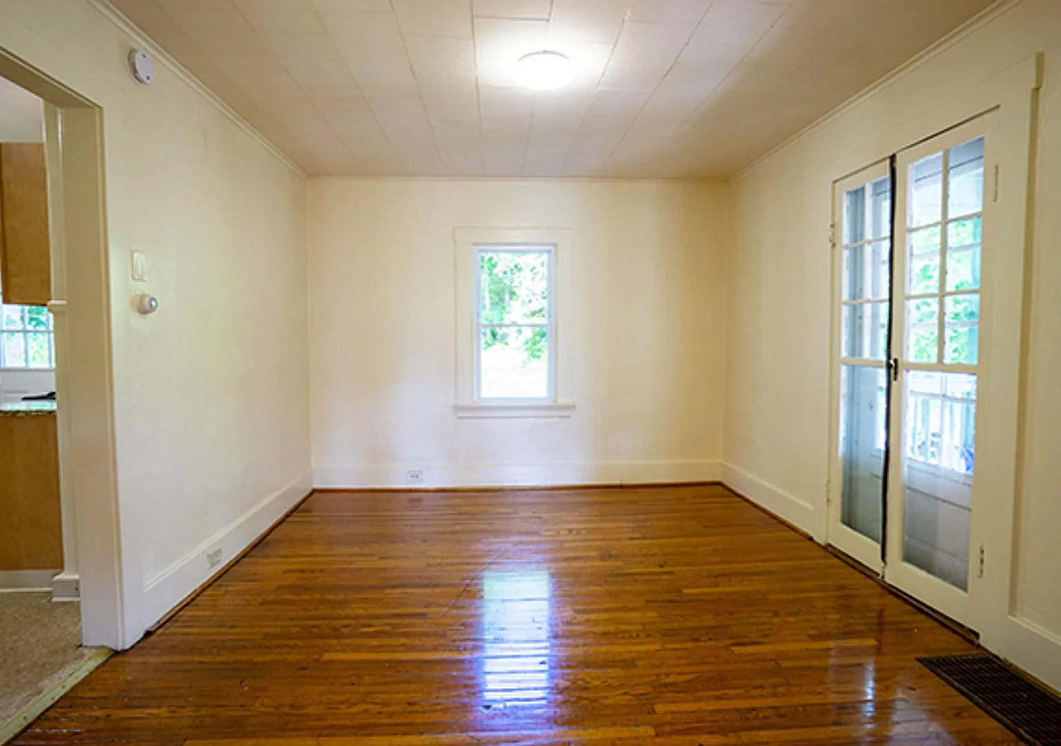 948 Ackerman - Available 6/1/2027 Charming Home With Private Back Yard — Photo 3