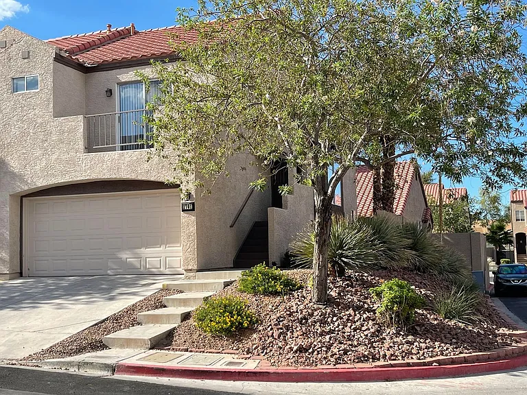 1701 Empire Mine Dr — Photo 1