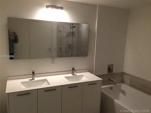 4th image of 1300 Brickell Bay Dr APT 707