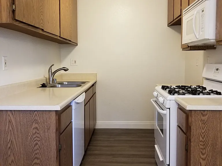 Blumax TW LLC — Photo 7