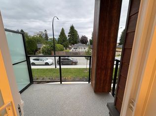 12109 223rd St #208, Maple Ridge, BC V2X5Y6