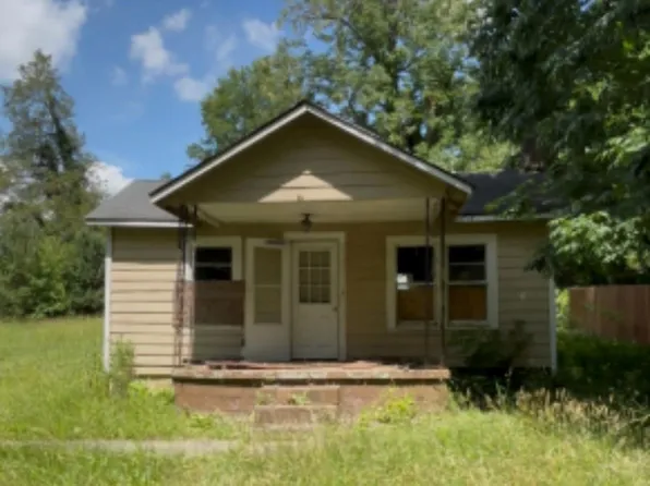 2706 Sunset Dr, Gastonia, NC 28054