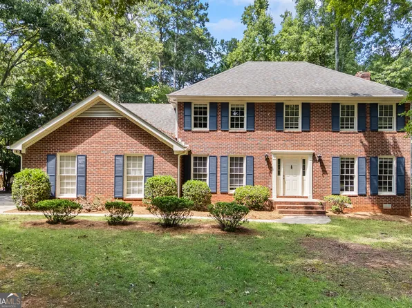 201 Chesterfield Rd, Bogart, GA 30622