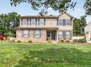 26830 Parkside Dr, Taylor, MI 48180