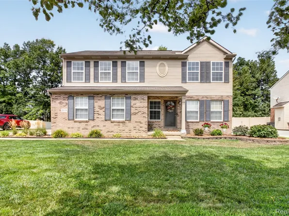 26830 Parkside Dr, Taylor, MI 48180