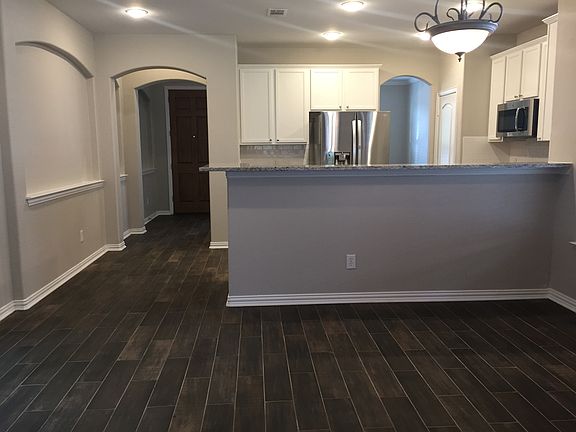 4th image of 2636 Greyhawk Dr