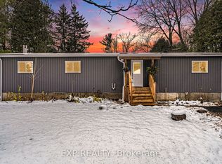 35 Lazy Nol Ct, Ottawa, ON K2S1T5