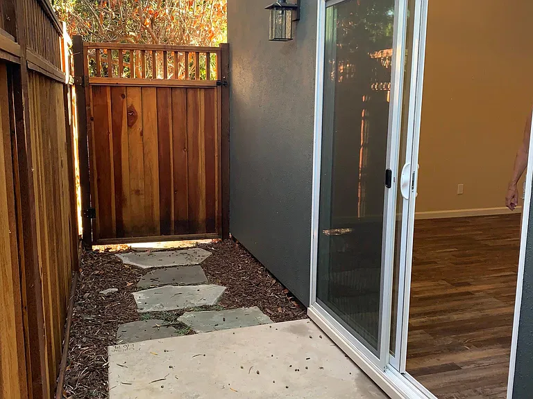 Private corner back patio, perfect for bbq