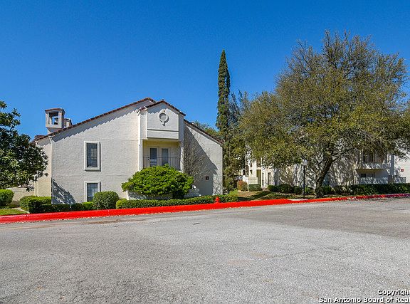 2nd image of 2255 Thousand Oaks Dr APT 106