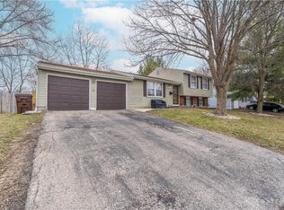 250 Southerly Hills Dr, Englewood, OH