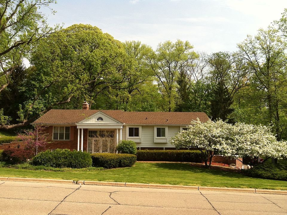 2nd image of 22248 Nottingham Dr