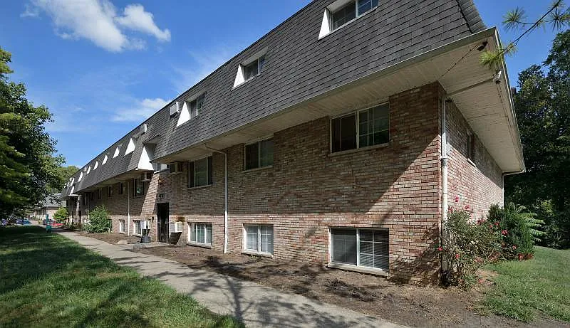 Waterfront Apartments — Photo 2