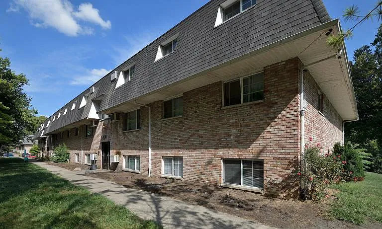 Waterfront Apartments — Photo 2