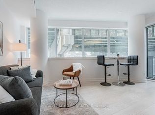 20 Bruyeres Mews #305, Toronto, ON M5V 0G8