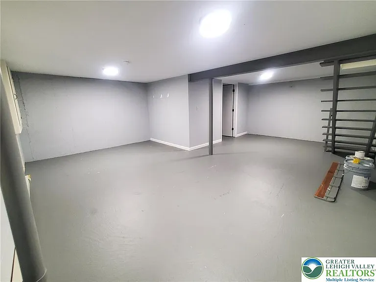 103 Hickory St — Photo 12