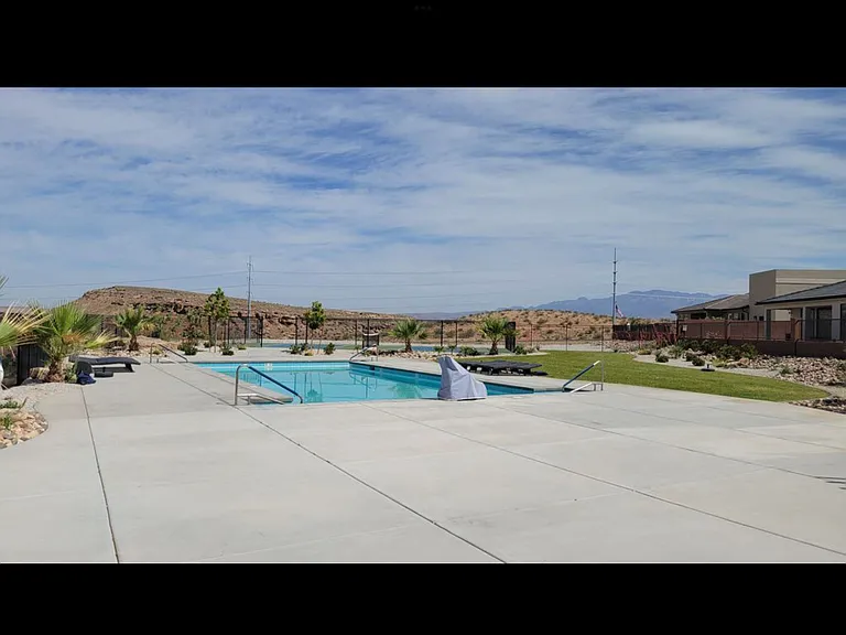 3111 E Photinia Dr — Photo 22