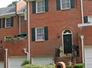 530 Jefferson Cir, Sandy Springs, GA