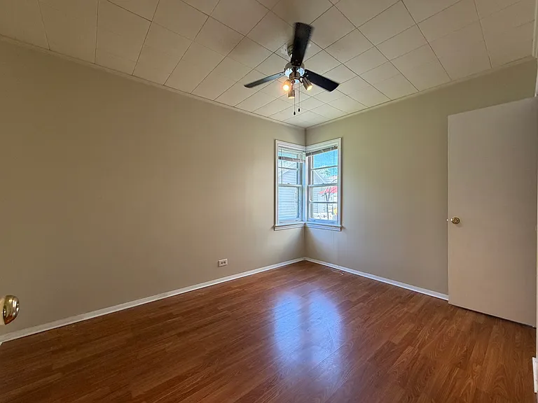 538 Mills St — Photo 9