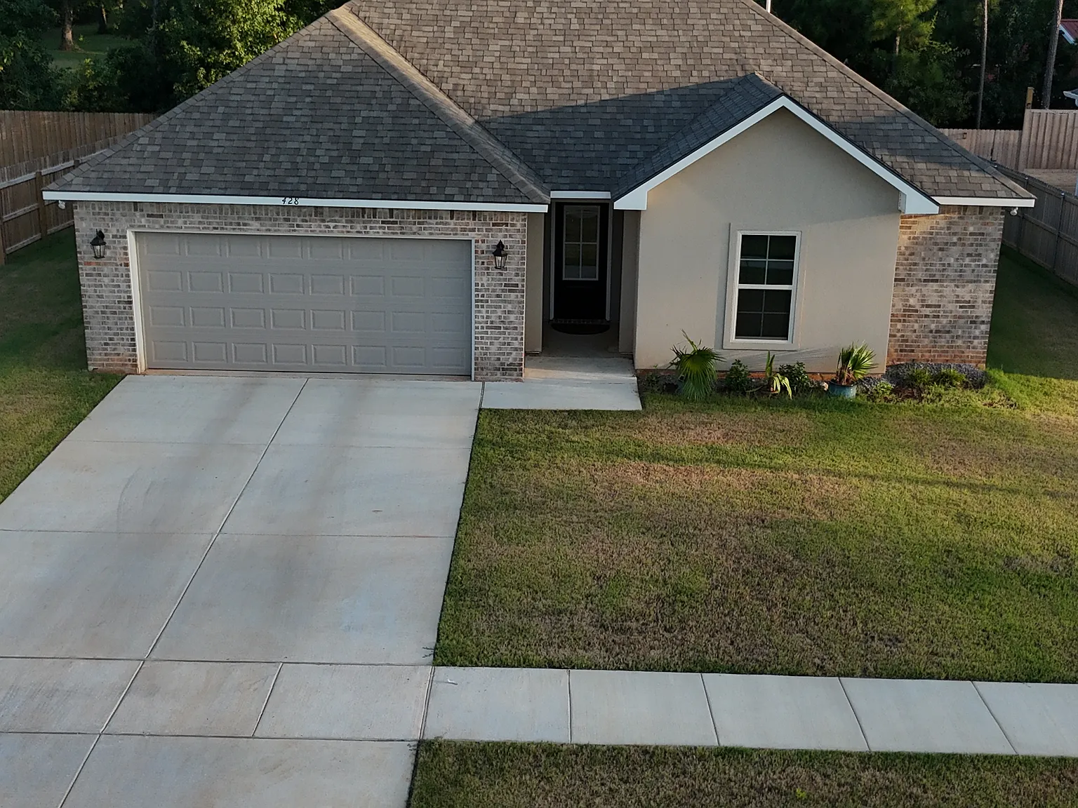 3 bed, 1514 sqft, $2,400 — Photo 4