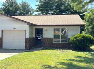 5 Innsbruck Ln, Belleville, IL 62221