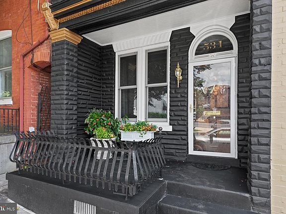 3rd image of 531 Church St
