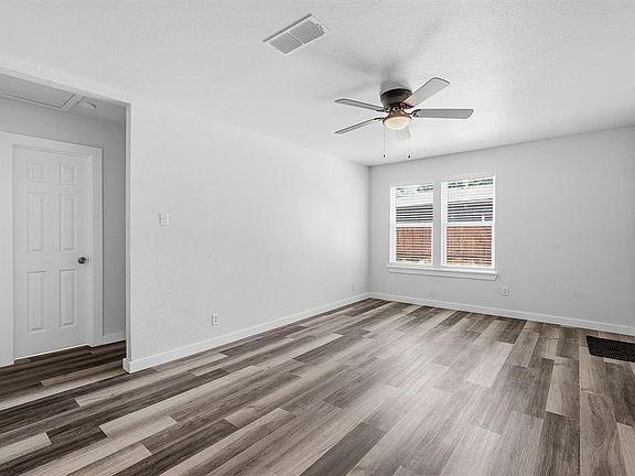 4th image of 1911 Hearthside Dr #A