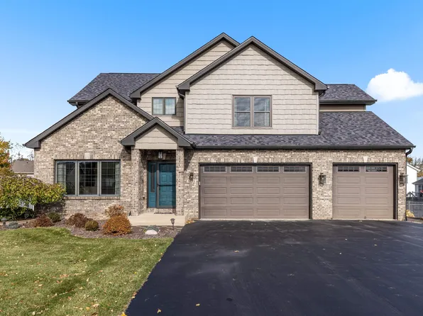 6216 Schaumburg Ln, Roscoe, IL 61073