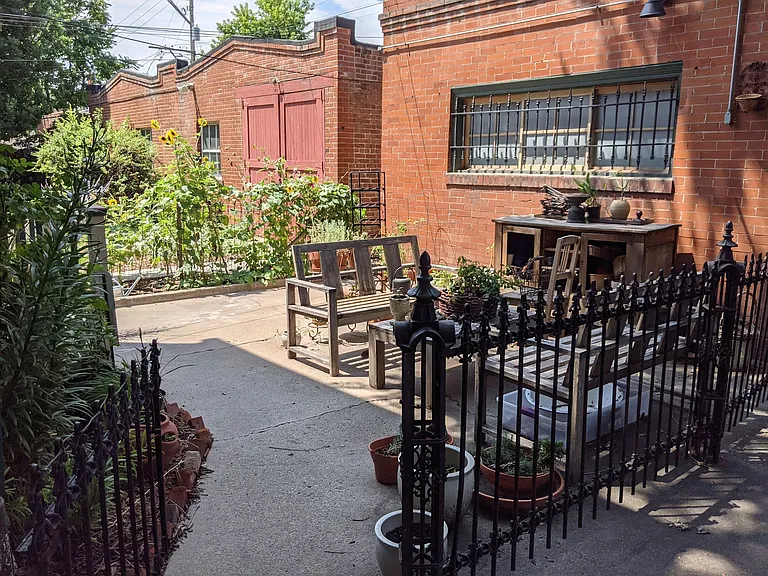 1237 N Marion St #2 — Photo 11