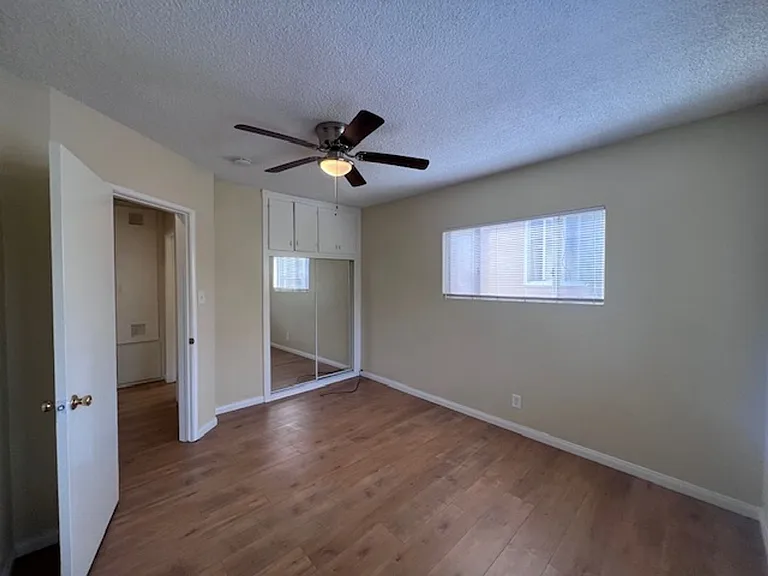 430 Golden Ave — Photo 10