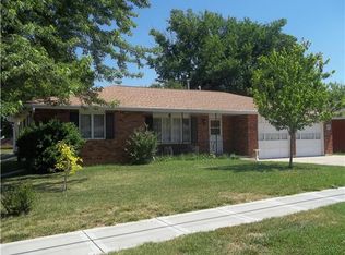 135 W Park Rd, Garnett, KS 66032