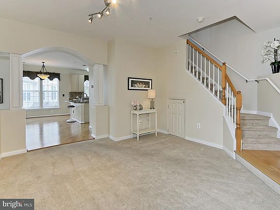 5th image of 261 Cameron Station Blvd #524