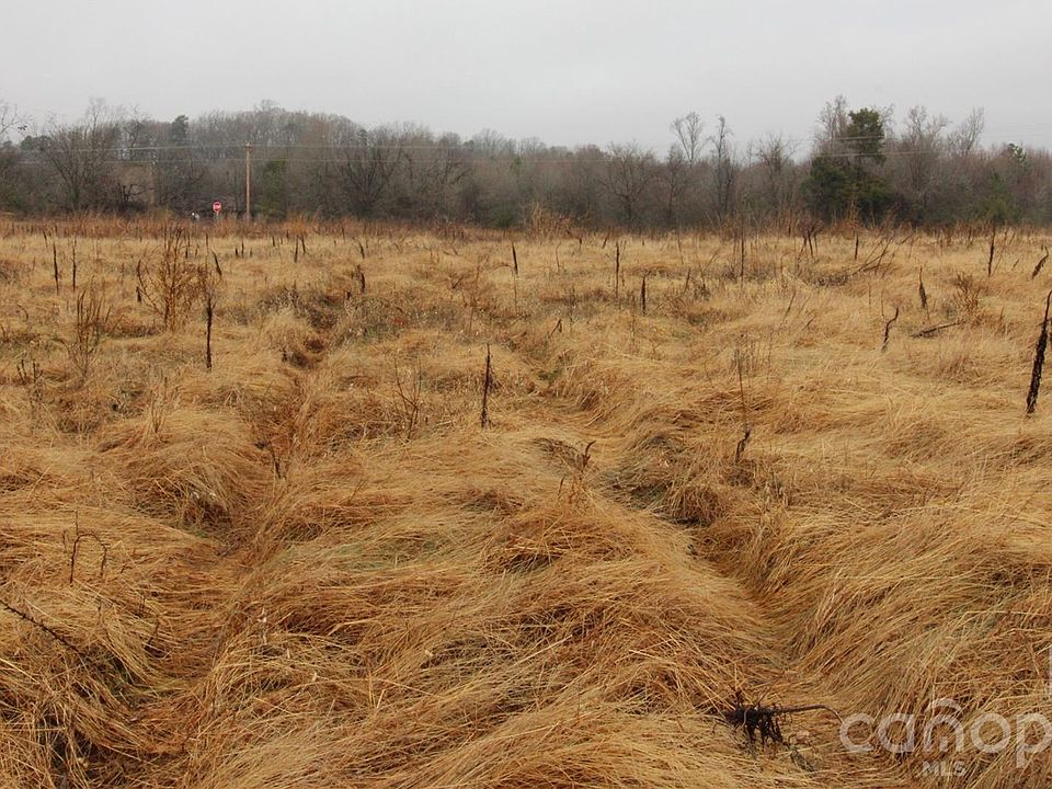 2nd image of 3/AC Neal Rd #12