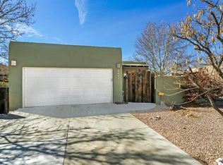 209 Manhattan Pl NW, Albuquerque, NM 87104