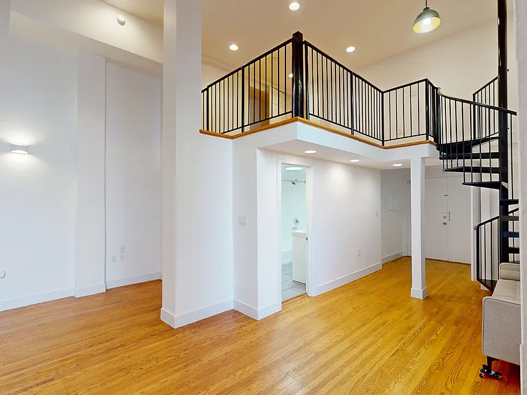 1408 California St #101 — Photo 5