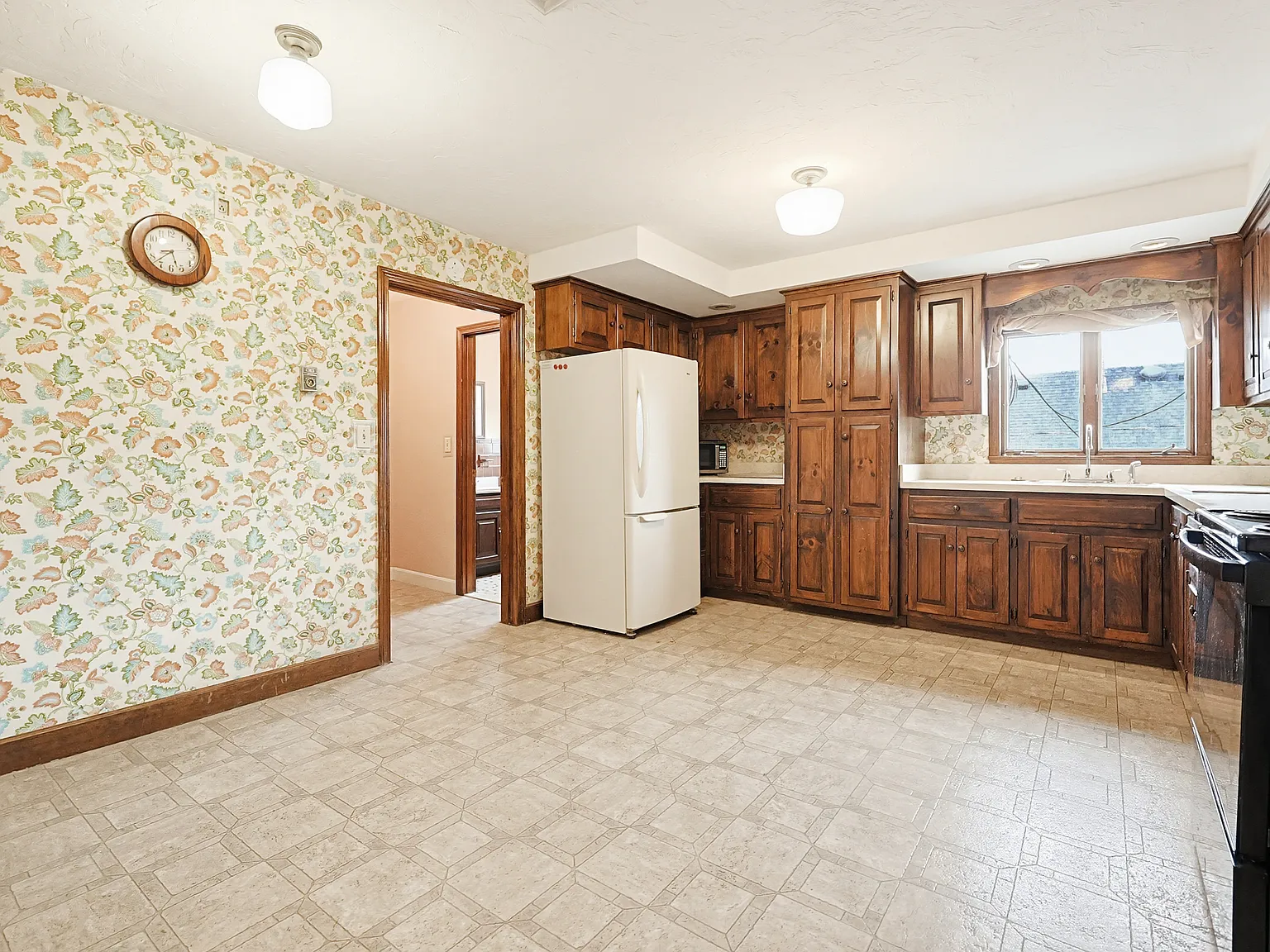 1 bed, 975 sqft, $1,750 — Photo 2