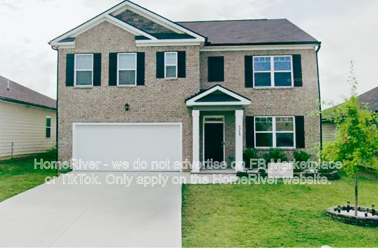2215 Waycross Ln — Photo 1