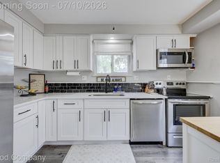 2954 Harvard Rd, Berkley, MI 48072