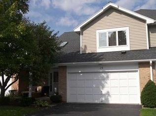 15 Waterford Cir, Rochester, NY 14618