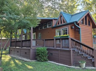 535 Elkmont Trl, Cleveland, GA 30528