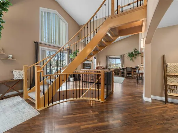 173 S Cimarron Park Cir, Okotoks, AB T1S 2H5
