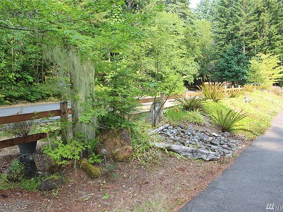 5th image of 111 N Fawn Dr