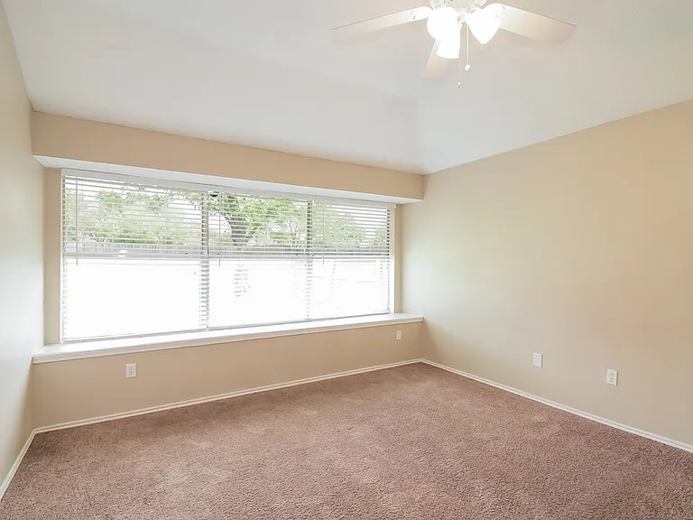11742 Yearling Dr — Photo 8