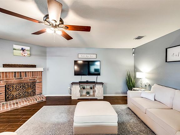 3rd image of 2816 Prairie Ct
