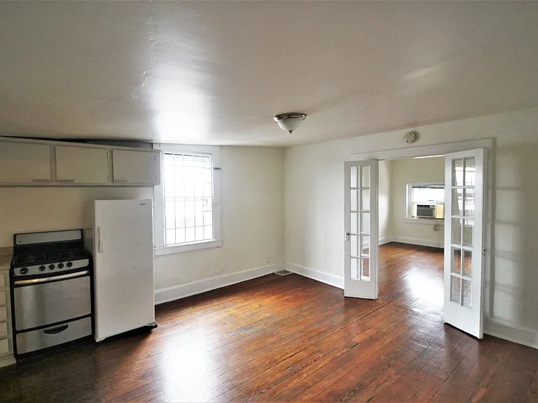 1619 Park Ave — Photo 11