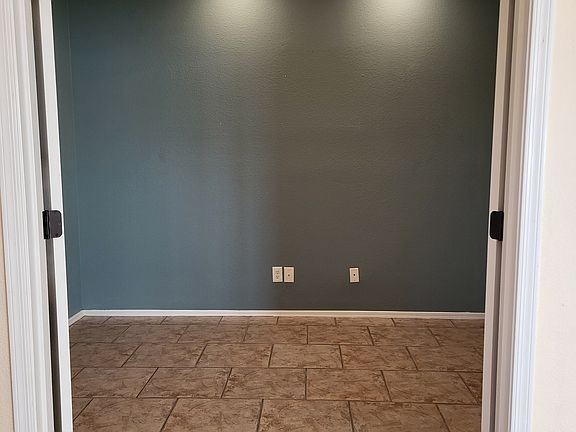 3rd image of 4605 E Mountain Vista Dr