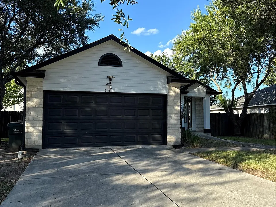 220 Bailey Loop